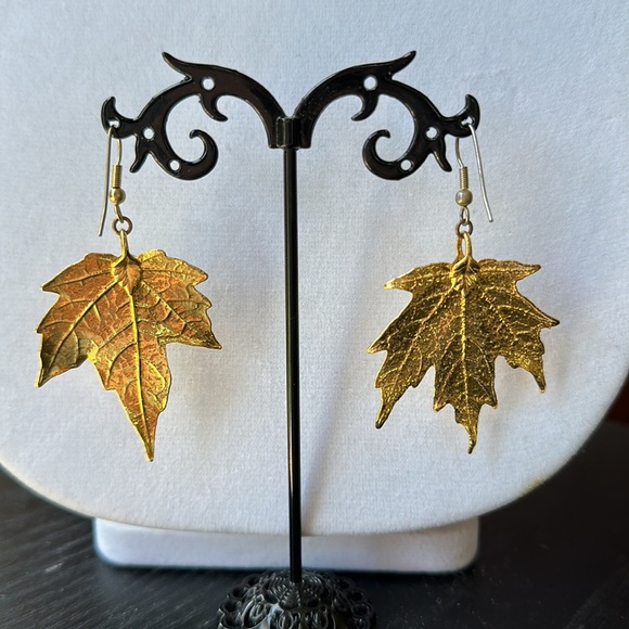 Gold Maple Leaf Earrings and Necklace - Picture 7 of 10